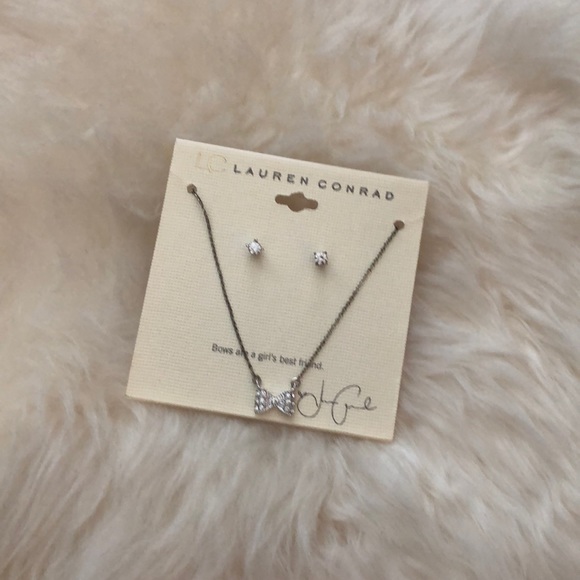 LC Lauren Conrad Silver Bow Necklace Earrings Set - Picture 5 of 8